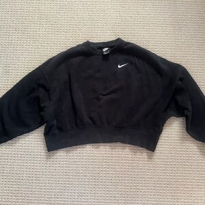 Nike Black Cropped Sweatshirt Women’s Small